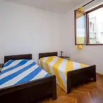 Kuca Zora *