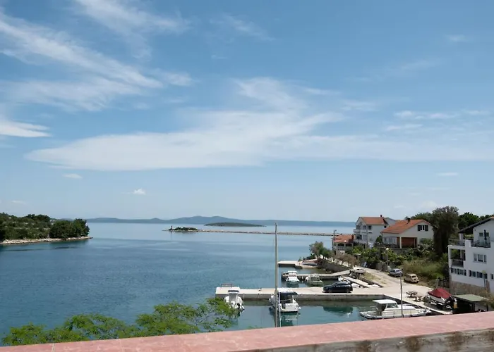 Apartament Kuca Zora *